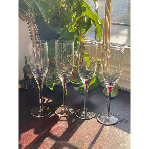 Red blood drop glass wine glasses champagne flutes small chip on one - Picture 1 of 4